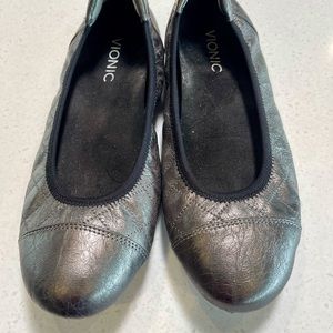 Vionic Silver Ballet Flats Size 8.5